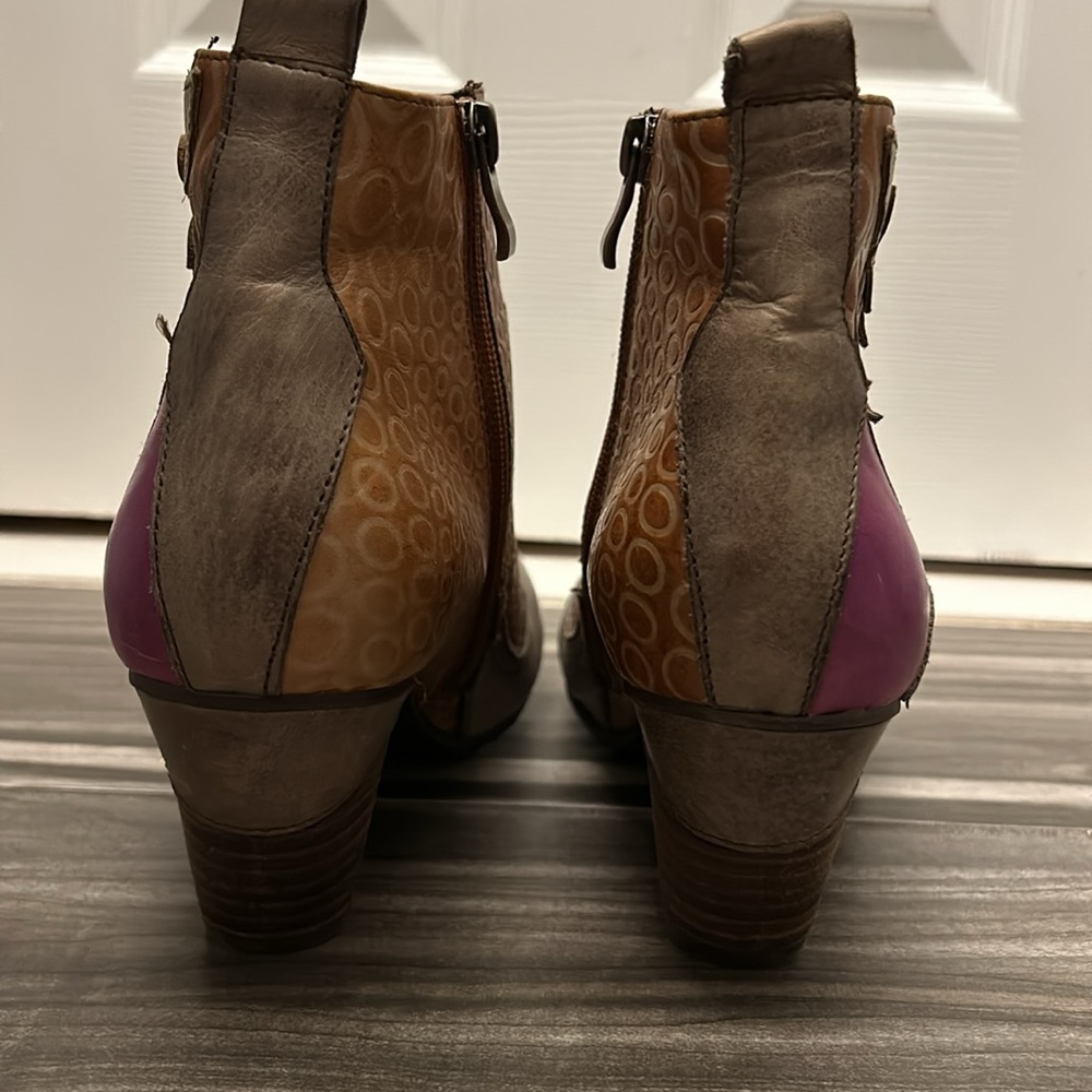 L'Artiste by Spring Step Dramatic Boot - Picture 9 of 15